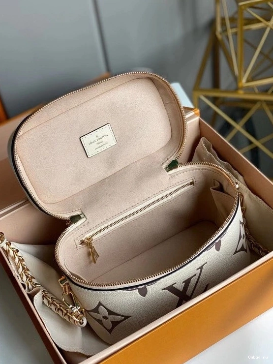 LOUIS PM VANITY VUITTON 0809